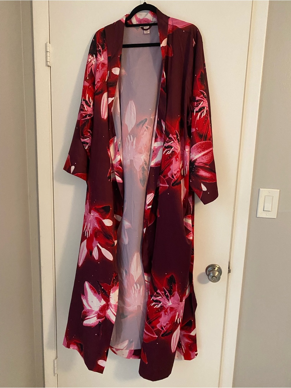 Victoria’s Secret Robe - Picture 2 of 5
